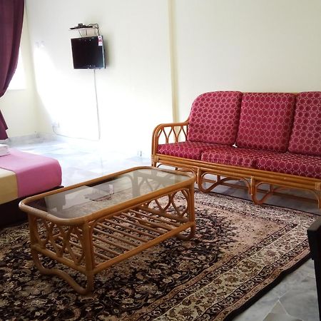Rose Condo@ Cocobay Beach Resort Port Dickson Bagian luar foto