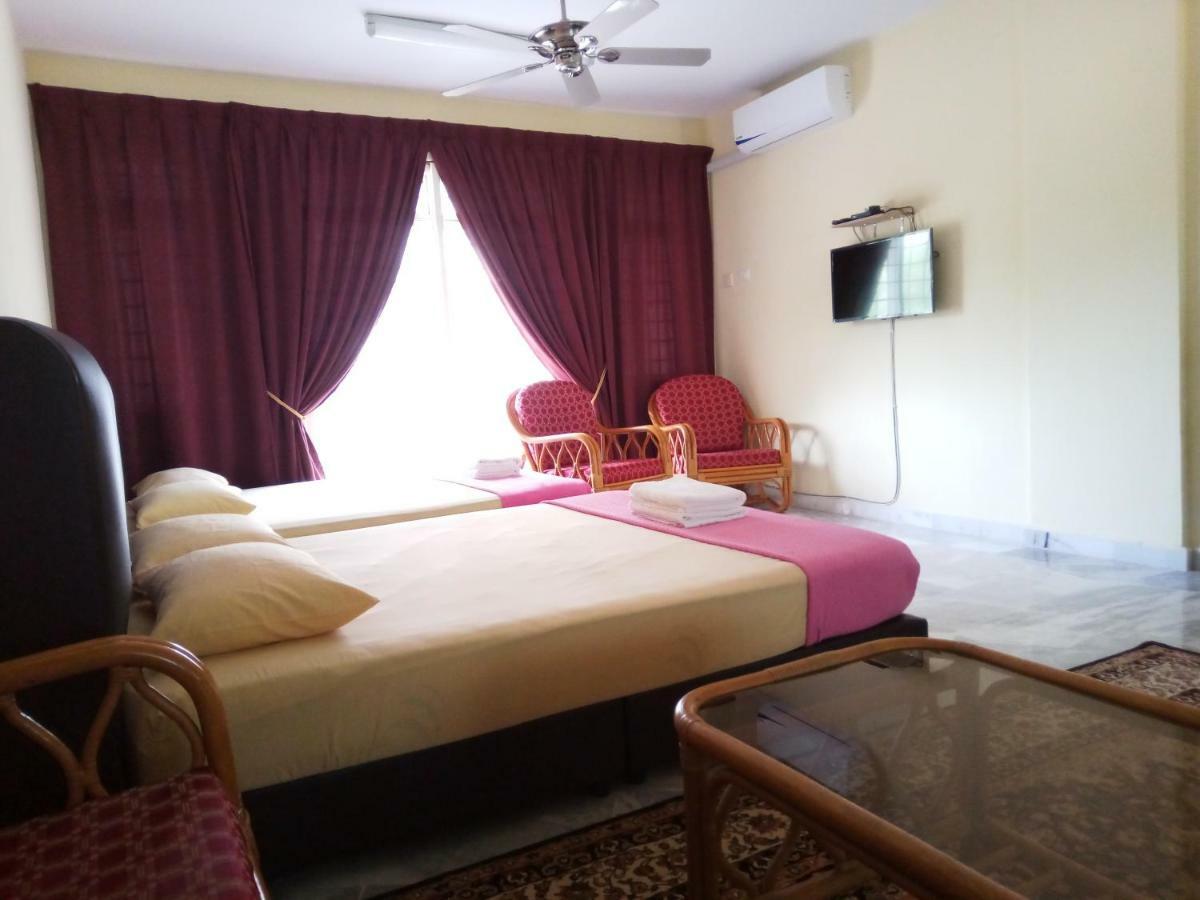 Rose Condo@ Cocobay Beach Resort Port Dickson Bagian luar foto