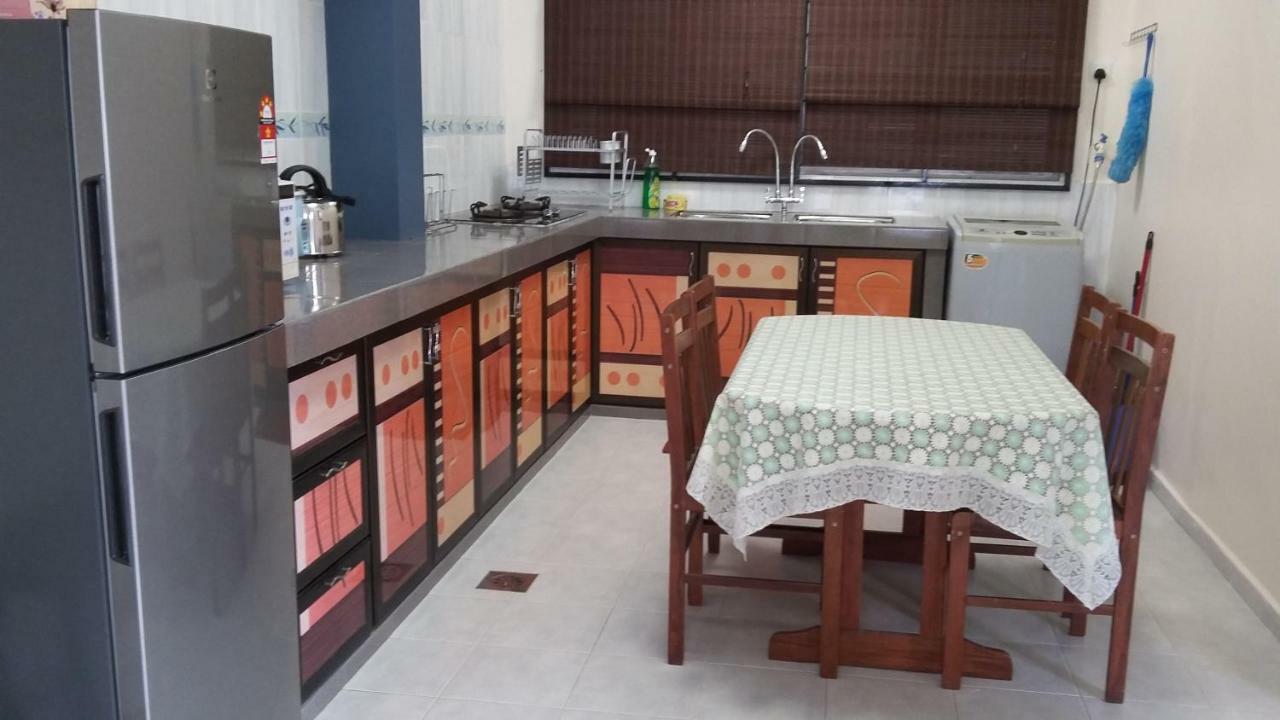 Rose Condo@ Cocobay Beach Resort Port Dickson Bagian luar foto